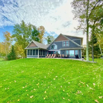 Ivy Lane is located on Crosslake of the Whitefish Chain of Lakes