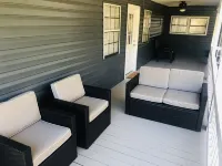Newly Renovated Lake House with Large Dock-Fire pit-fish cleaning station