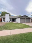 Charming 3- Bedroom  house in Lubbock near a Beautiful Park Hotels near Market Street