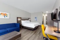 Holiday Inn Express & Suites Jacksonville - Macclenny I-10 by IHG