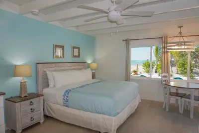 The Pearl Beach Inn Hotels near Moizelle, objects for a beautiful life