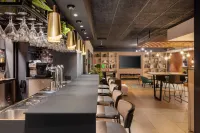 巴黎19區拉維萊特鐘樓優選酒店 - 酒吧