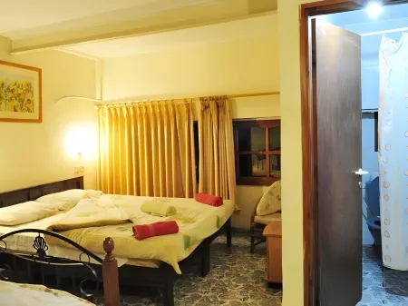 Akko Gate Hostel Отели в г. Misgav Regional Council