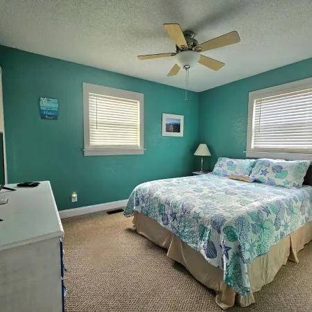Shore Beats Work2040 Sq ft)