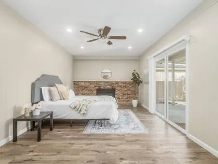 Clovis House | 2 Car Garage | Backyard | 4BR /2BTH Отели рядом с достопримечательностью «Sierra Vista Kiosk - Fresno County Public Library»