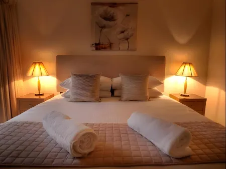 Azjure Studio Retreat Отели в г. Станторп