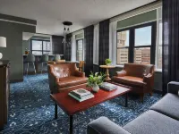 Graduate by Hilton Minneapolis Hotels near Dinkytown