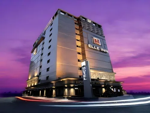 Hotel E-Cube - Motels