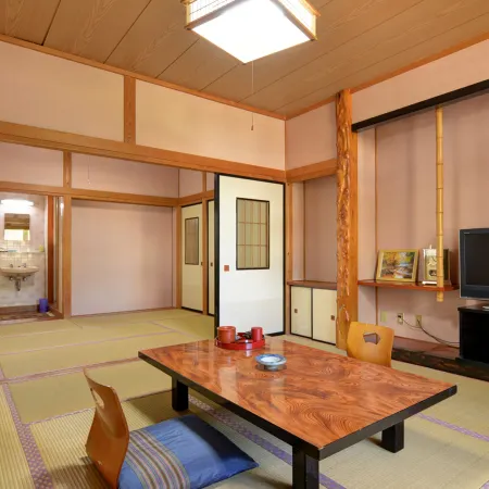 Youroukeikoku Onsenkyo Sagawa Ryokan Hôtels à : Ōtaki