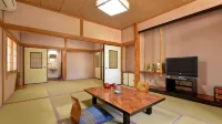 Youroukeikoku Onsenkyo Sagawa Ryokan - parking