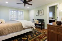 Endearing Lakeside Private Retreat