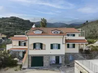 La Colombera Hotels near EIRA TERME