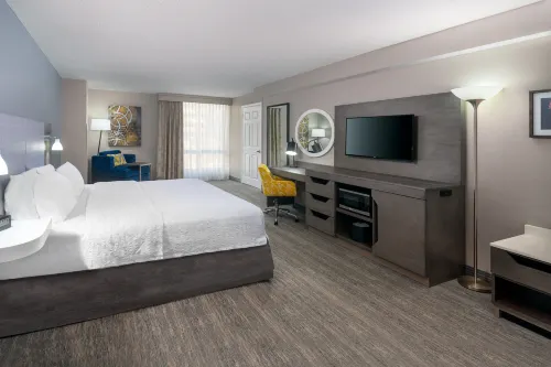 Hampton Inn & Suites Kansas City-Country Club Plaza