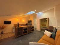 Mimosa cocoon for 6 people In the heart of the old village Hôtels à : Cotignac