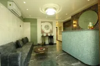 HOTEL ELEGANCE - balcony
