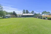 Sunrise@Sunset- 4BR/2BA home, with gameroom, large backyard & covered back porch