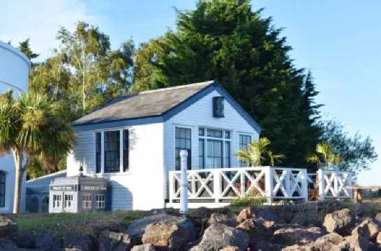 The West Usk Lighthouse Lightkeepers Lodge Hotels in 