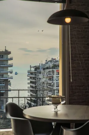 Superior One Luxury Apartments Отели рядом с достопримечательностью «Monastery of Agia Theodora»