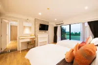 DoiTung Lodge Hotels in Mae Fa Luang