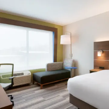 Holiday Inn Express & Suites CINCINNATI NE - REDBANK ROAD by IHG