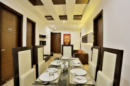 Hotel d'Presidente Отели рядом с достопримечательностью «NIMS Institute»