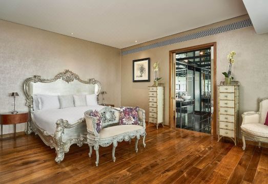 더 지 호텔의 스파 트리트먼트 이미지