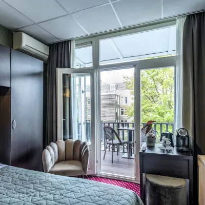 أتلانتيس هوتل أمستردام Hotels near سارفاتي بارك