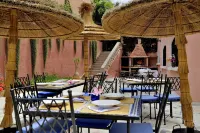 Lhostel