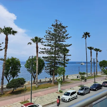 Bristol Sea View Apartments