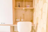 Cozy and Minimalist Studio at Sky House BSD Apartment