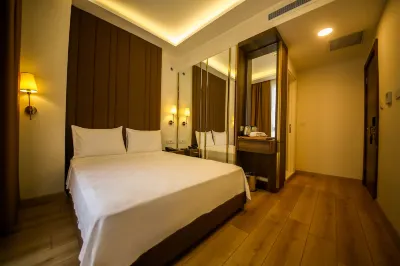 Alkan Palace Hotel Hôtels à : Buyuk Cami Mahallesi