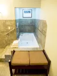 The Lava Hotel - Hot Tub