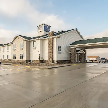 Cobblestone Inn & Suites - Winters