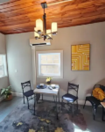 Historic & Chic apartment by Arena, University, Hospital - Dog Friendly