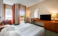 Aquarell Hotel Hôtels à : Cegled