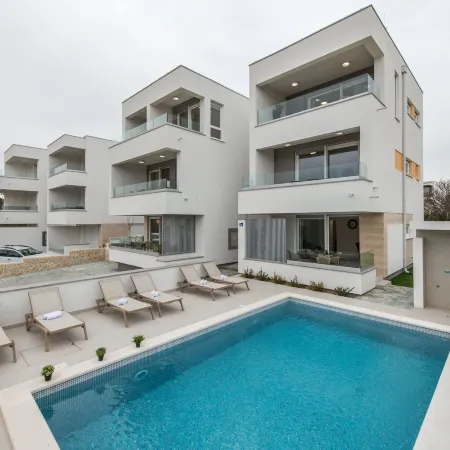 Apartments Mare B with Pool