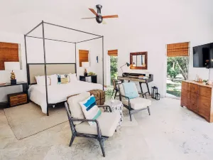 Pink Sands Resort