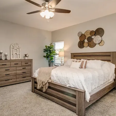 Massive 5 Bdrm Getaway WPool, Hot Tub, Game Room Отели в г. Гилберт