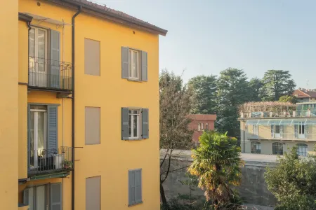 Zezio 44 by Rent All Como Отели в г. Альбезе-кон-Кассано