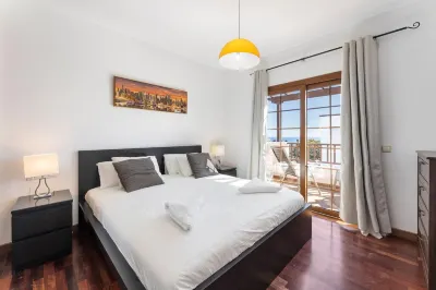 Las Caletas Hotels near Graciosa