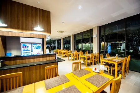 Burgundy Residence 304