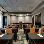 แฮมป์ตันอินน์ สนามบินชรีฟพอร์ต - ที่มีที่จอดรถ