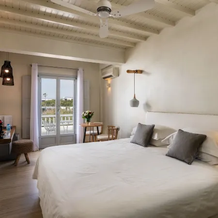 Poseidon Hotel Suites