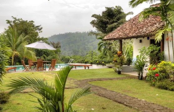 奧麥達別墅酒店