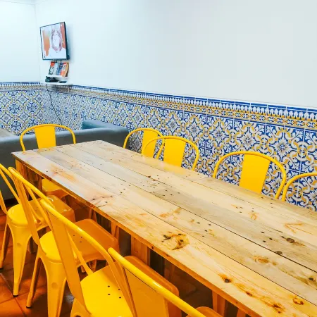 Help Yourself Hostels - Restelo