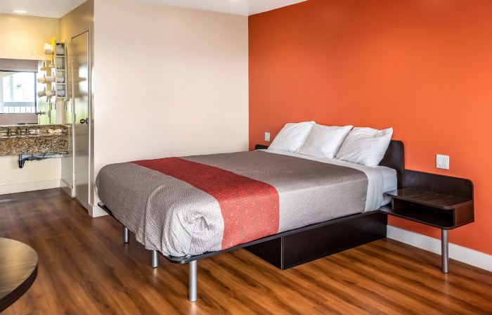 Motel 6 Gardena, CA - South