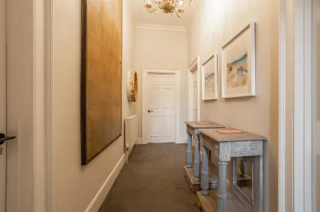 No1 Apartments & Bedrooms St Andrews - St Mary's Отели рядом с достопримечательностью «Кафедральный собор Сент-Эндрюс»