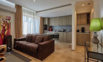 The Queen Luxury Apartments - Villa Medici