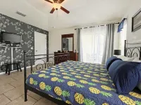 Palm Villa 4 Bedroom Home by Redawning