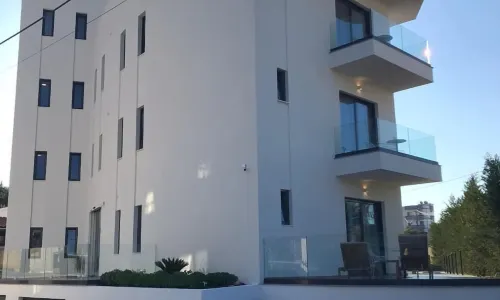 Blue Eye Hotel